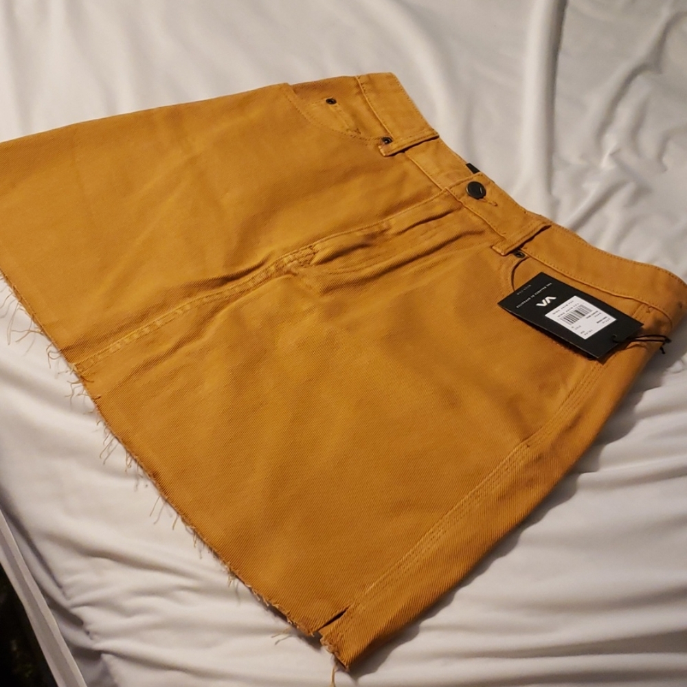 High Rise Mini Skirt - Picture 2 of 5